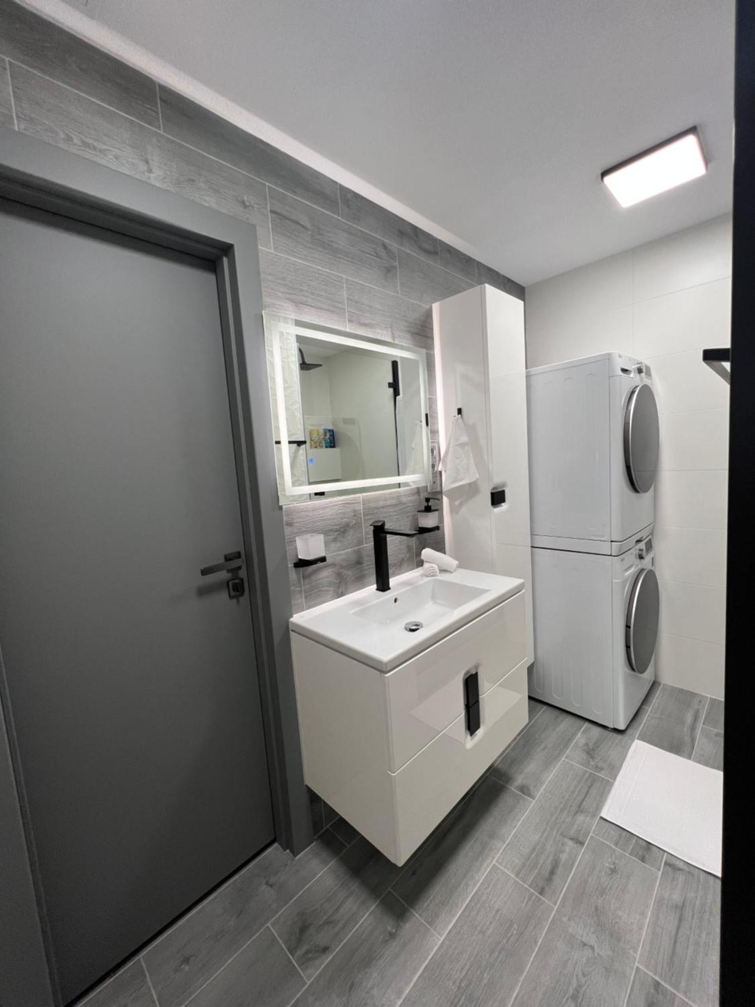 Apartman Piccoladuo V Banskej Bystrici Banska Bystrica Ngoại thất bức ảnh